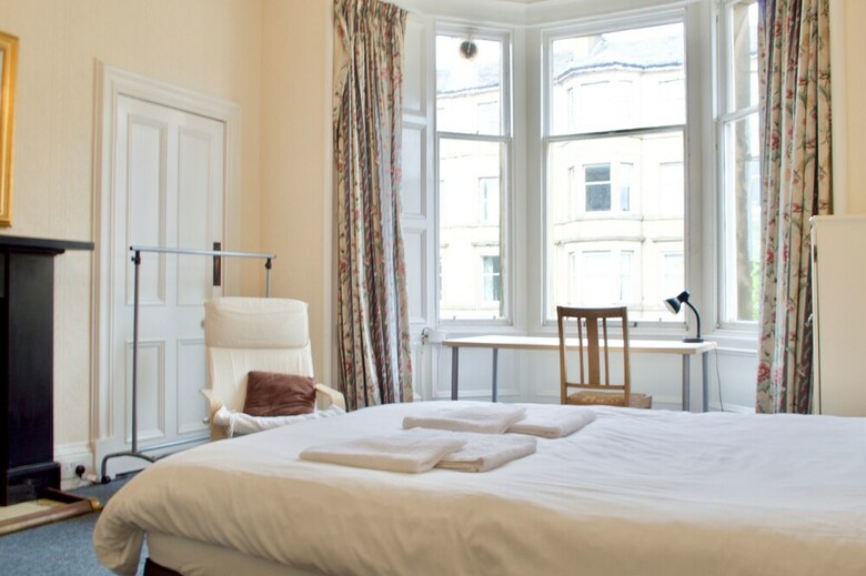 Apartamentos 3 Bedroom City Flat In Edinburgh