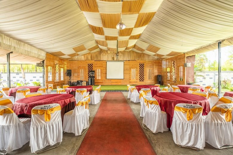 Hotel Oyo 900 Villa Buleud