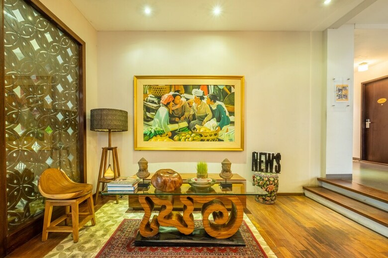 Hotel Capital O 852 The Silk At Dago