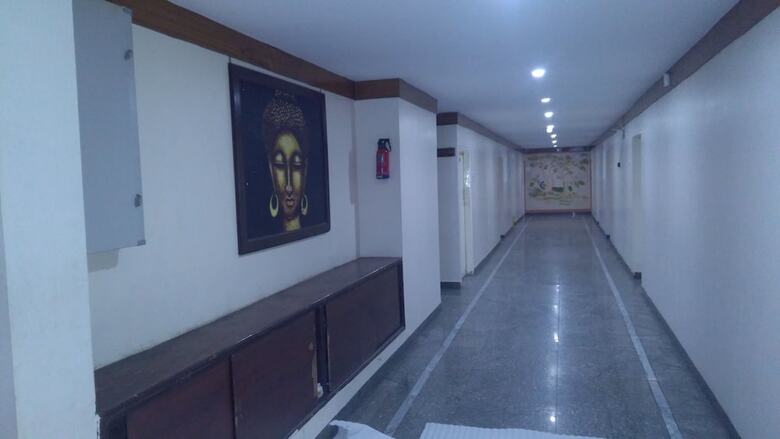 Hotel Iroomz Sapthagiri Balla
