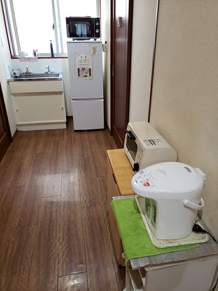 Hostal Yamate Rest House - Hostel, Caters To Men