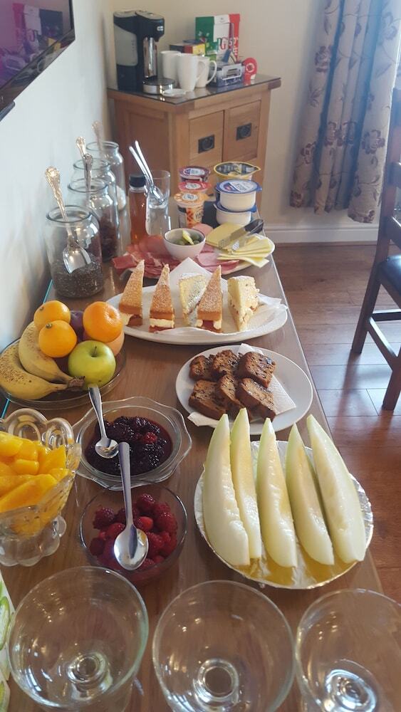 Bed & Breakfast Craig Eithin B & B Holyhead