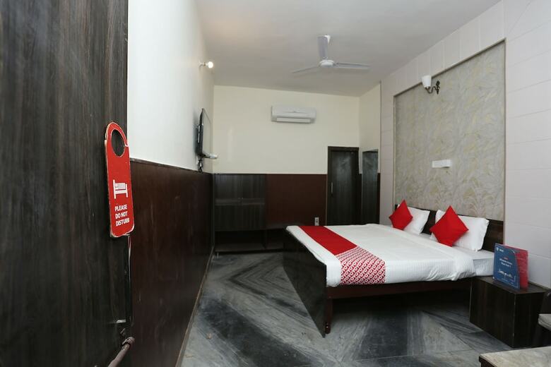 Hotel Oyo 27965 The Heaven