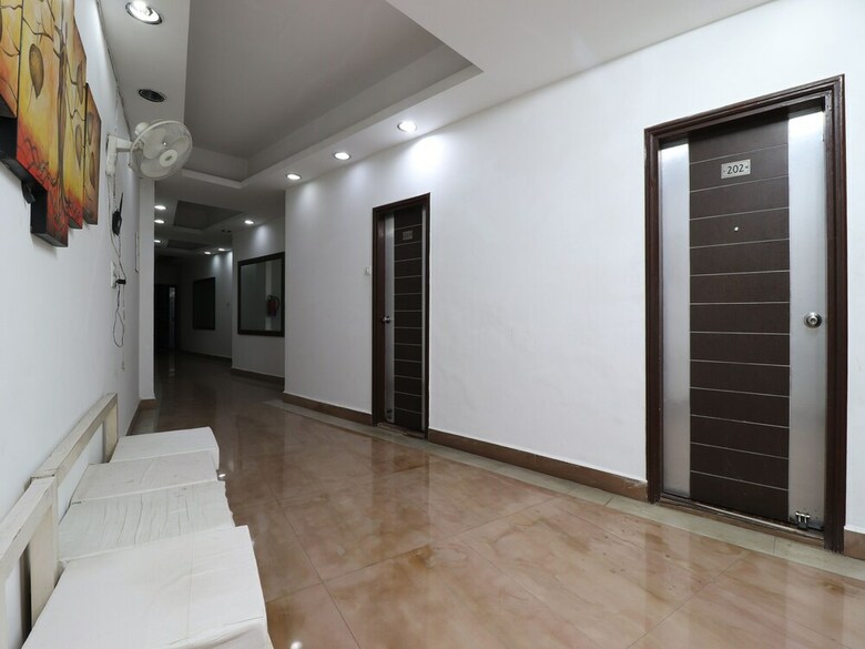 Oyo 35998 Hotel Paonta Valley