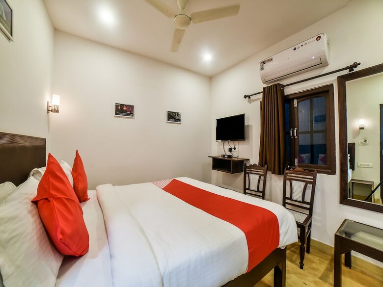 Hotel Oyo 30582 Lazy Holidays
