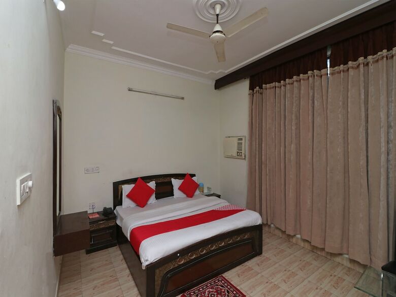 Oyo 29762 Hotel Meridian