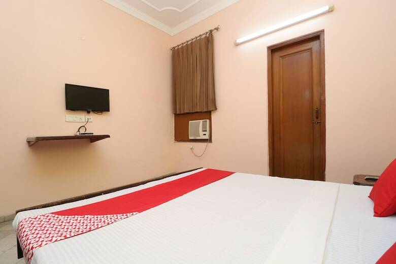 Hotel Oyo 35965 Kishore Castle
