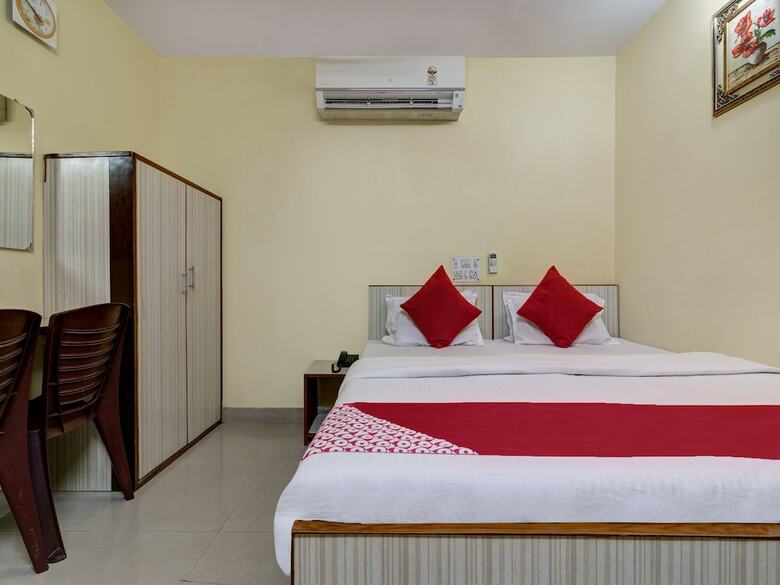 Oyo 4283 Hotel Satguru