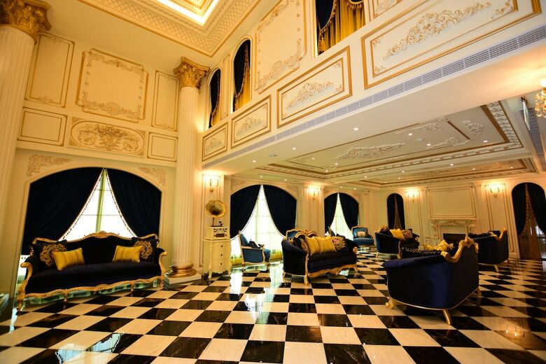 Sun Moon Lake Queen Castle Hotel