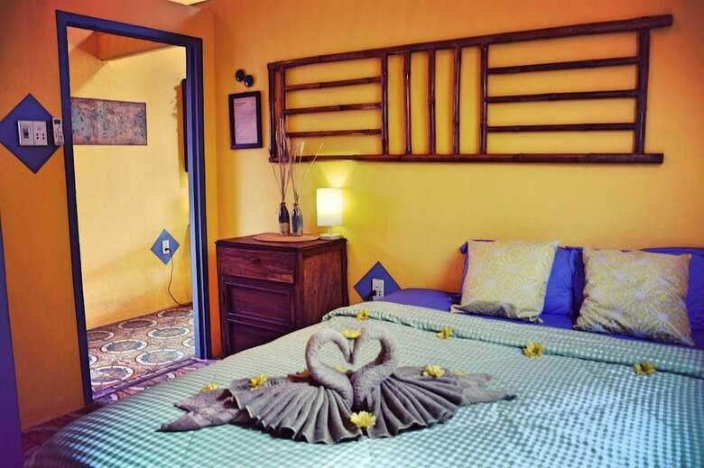 Hotel The Happy Bird B&B