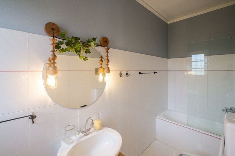 Mid-century Modern Villa Vintage Charm