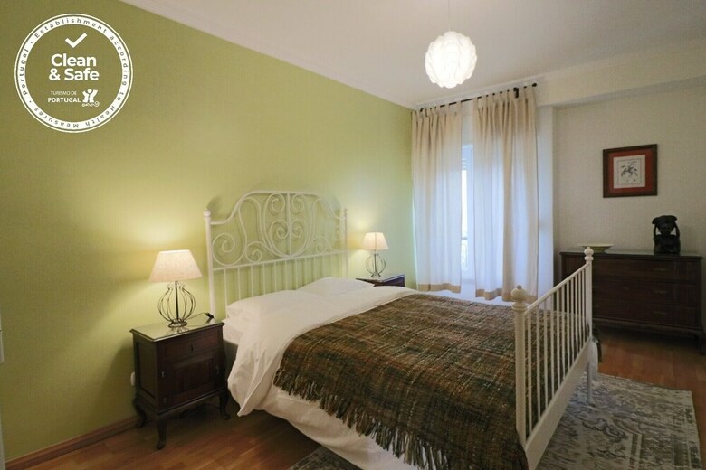 Cascais Estoril Apartment 400 M From Beach