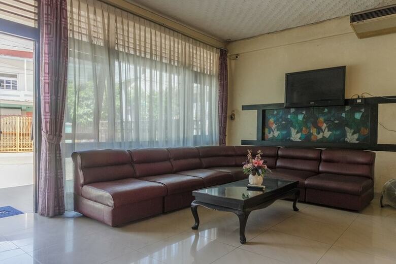Hotel Reddoorz Near Pantai Padang