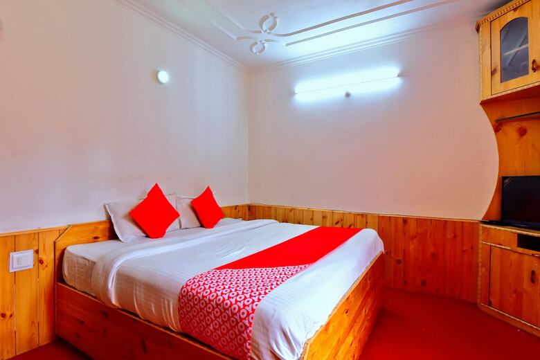 Hotel Oyo 36116 Chatanya Resort