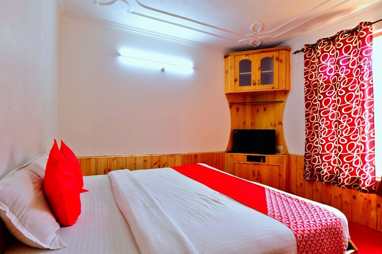 Hotel Oyo 36116 Chatanya Resort