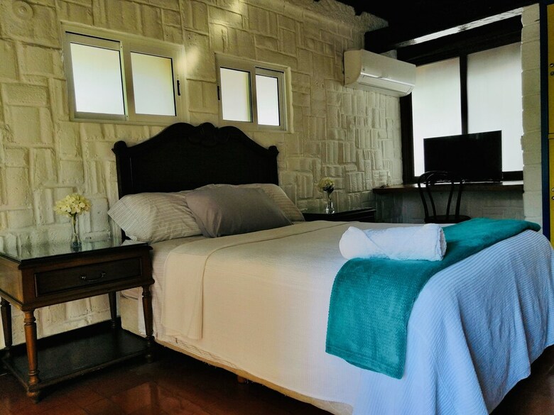 Hostal Mango Hostel