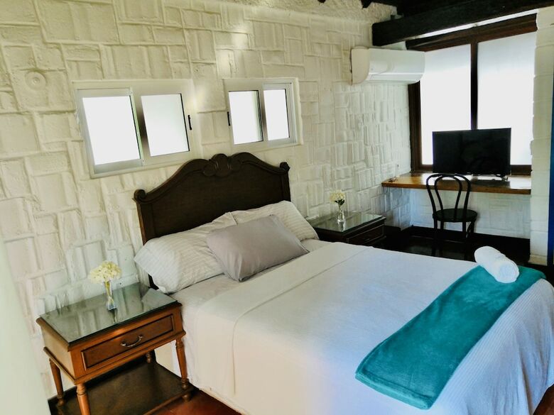 Hostal Mango Hostel
