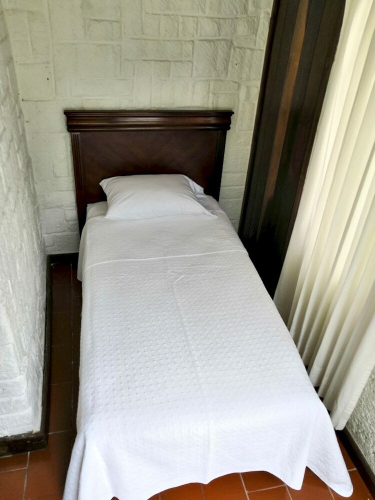 Hostal Mango Hostel