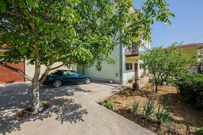 Apartments Bagic