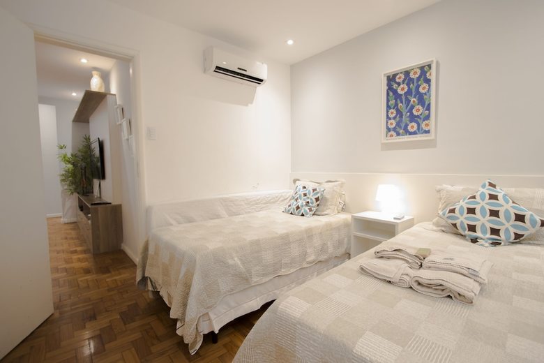 Apartamentos Linerio Praia de Copacabana 370.374
