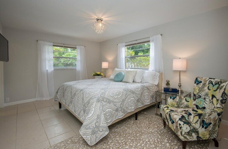 Naples Home 1320