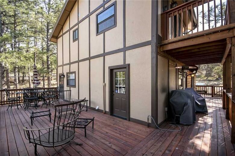Elk Mountain House - Four Bedroom Cabin