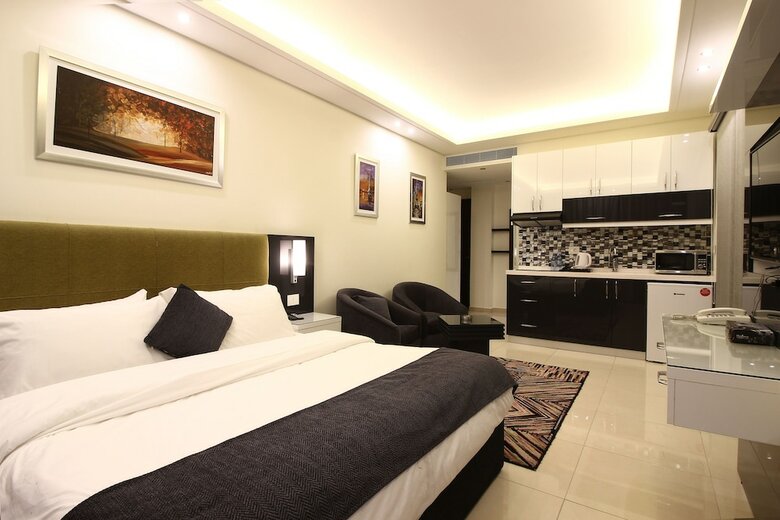 Aparthotel Palm Ville Suites