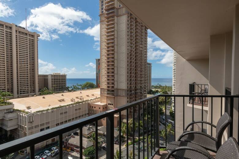Aqua Palms - Suite 1110