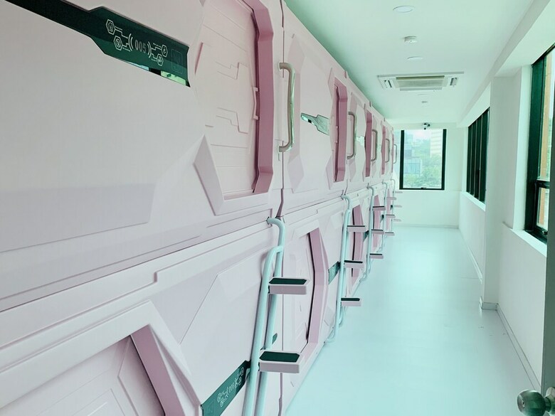 Spot On 89900 Jesselton Capsule Inn