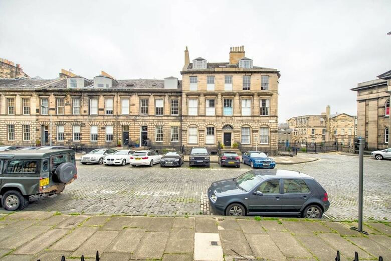 City Centre Georgian Maindoor 2bed/2bath Apartment