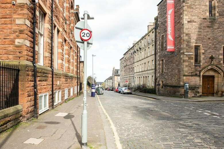 Stylish Central Apartment Near Royal Mile