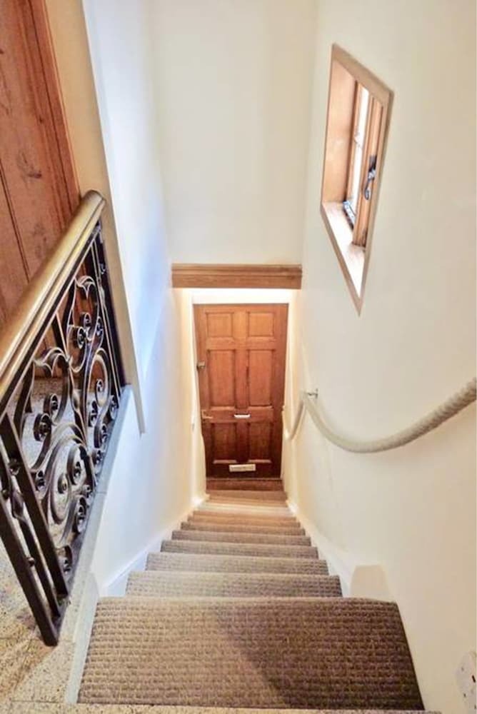 Bed & Breakfast Four Doors