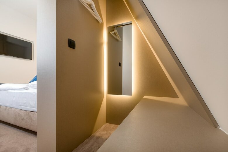 Bed & Breakfast Flos Luxury Rooms