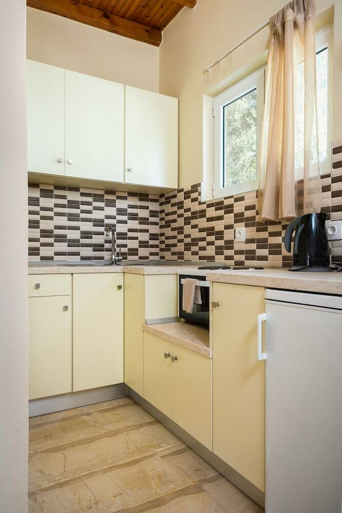 Fouxia Apartments And Studios