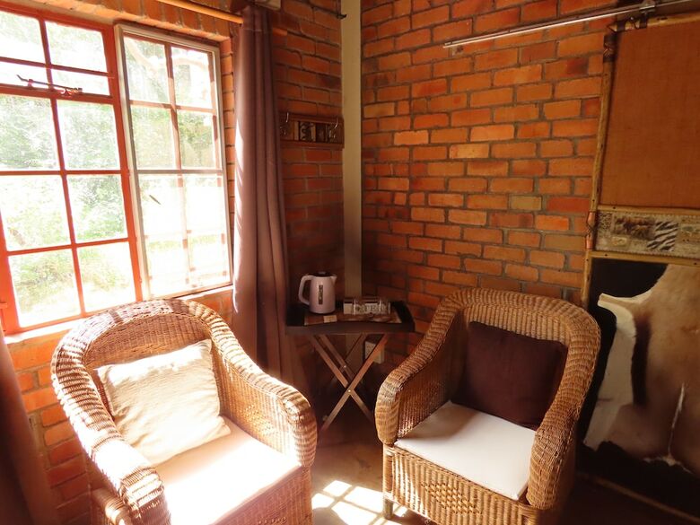 Bed & Breakfast Bush And Gables Lodge