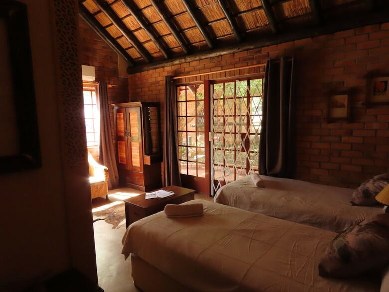 Bed & Breakfast Bush And Gables Lodge