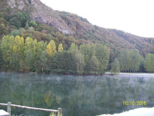 Les Roulottes Du Lac Des Graves