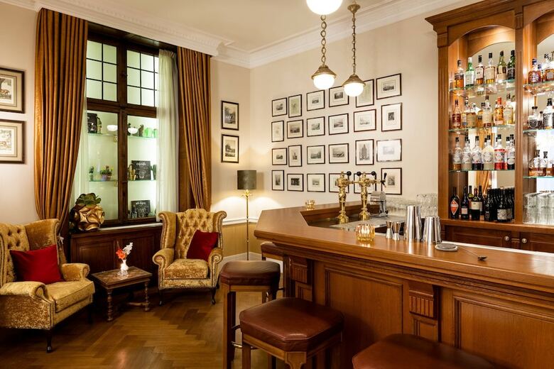 Hotel Schloss Lieser, Autograph Collection