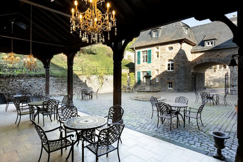 Hotel Schloss Lieser, Autograph Collection