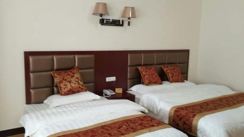Xianyang Run 8 Business Hotel
