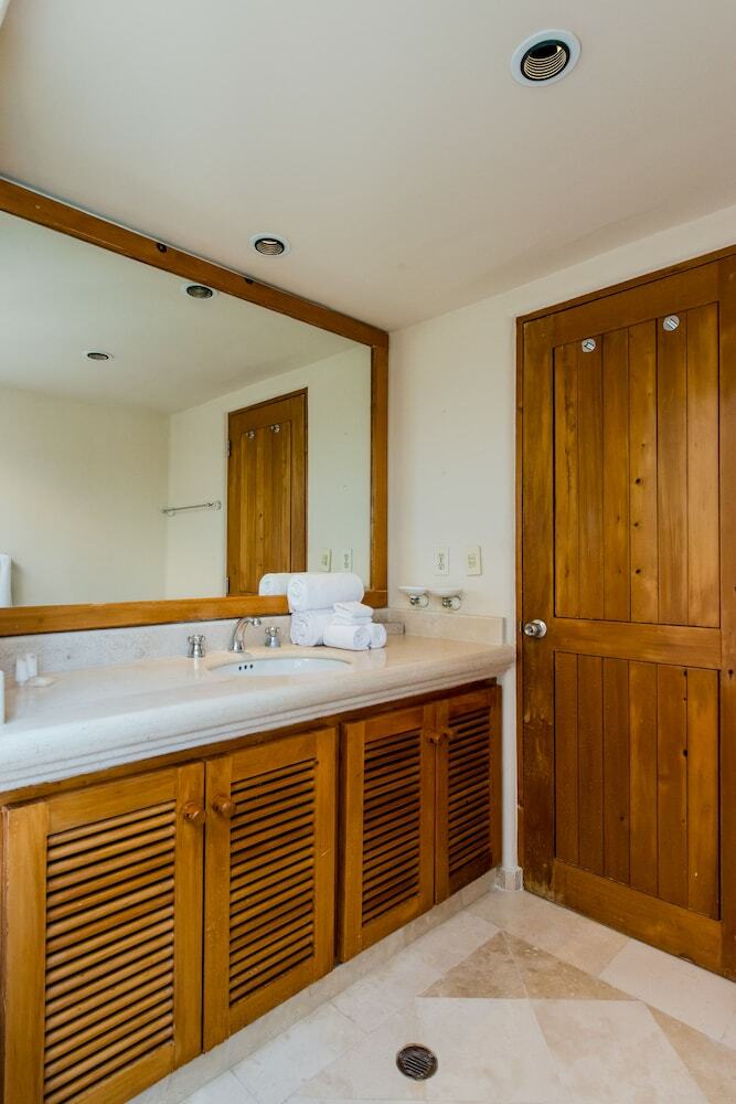 Rosa Del Desierto 3br Condo By Rmh