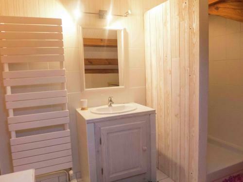 Entre Rivi�re Et For�t En Auvergne