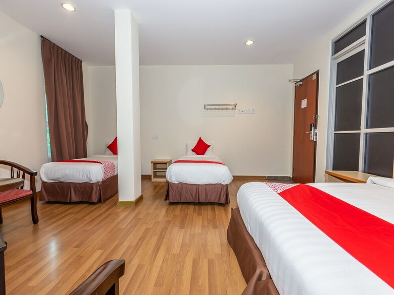Hotel Oyo 1155 906 Batu Berendam
