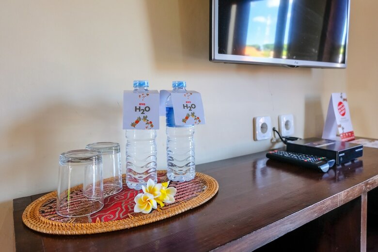 Hotel Oyo 992 Semilir Senggigi Inn