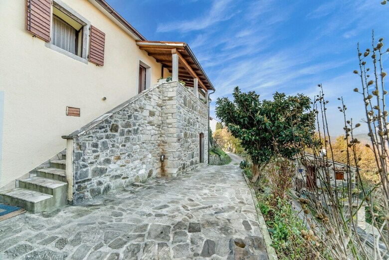 Apartamentos App And Rooms Nela Hum