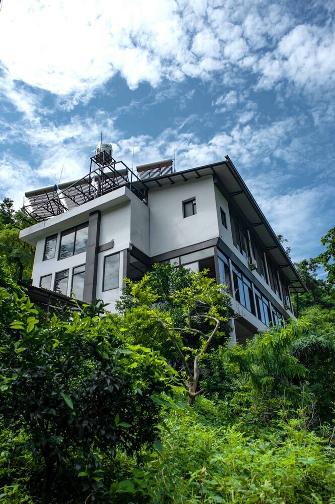 Hotel Haut Monde Hill Stream Resort