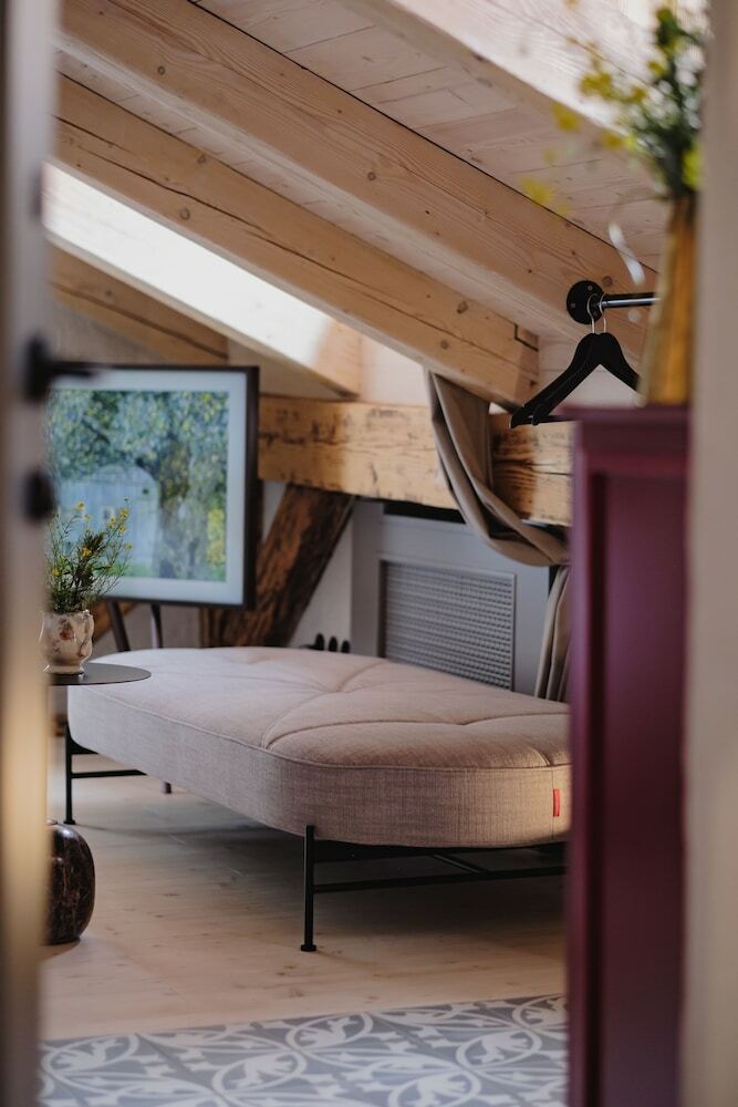 Bed & Breakfast Monastery Garden Bistro & Rooms