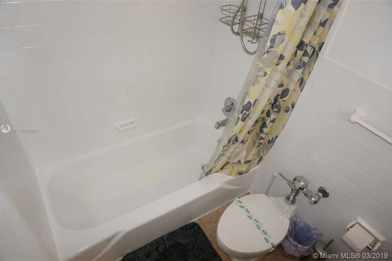 Beautiful Cozy 1br Apartment Walk From The Ocean!