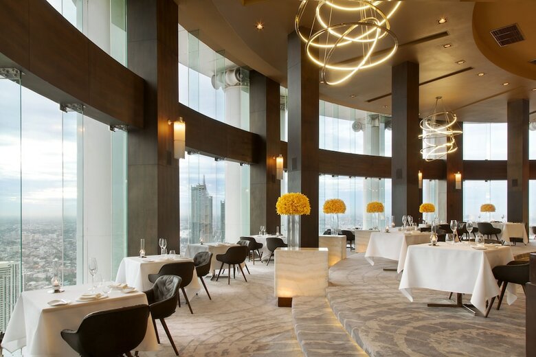 Hotel Tower Club At Lebua (The World?s First Vertical Destination)