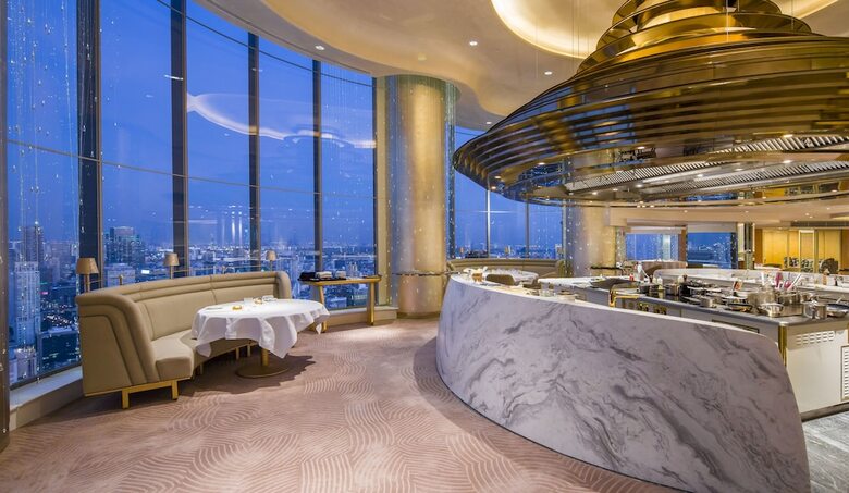 Hotel Tower Club At Lebua (The World?s First Vertical Destination)
